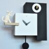 Orologio a cucù The Guardian con uccellino e pendolo da parete bicolore