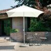 Ombrellone MOIA quadrato 2.2 x 2.2 m con fusto bianco