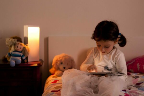 Lampada Cromatica wireless a colori con autoparlante - Made in Italy