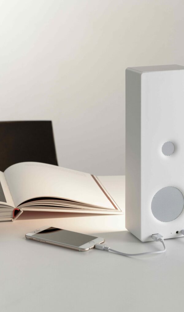 Lampada Cromatica wireless a colori con autoparlante - Made in Italy