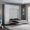 Letto a scomparsa 140 verticale Kentaro con colonna e pensili