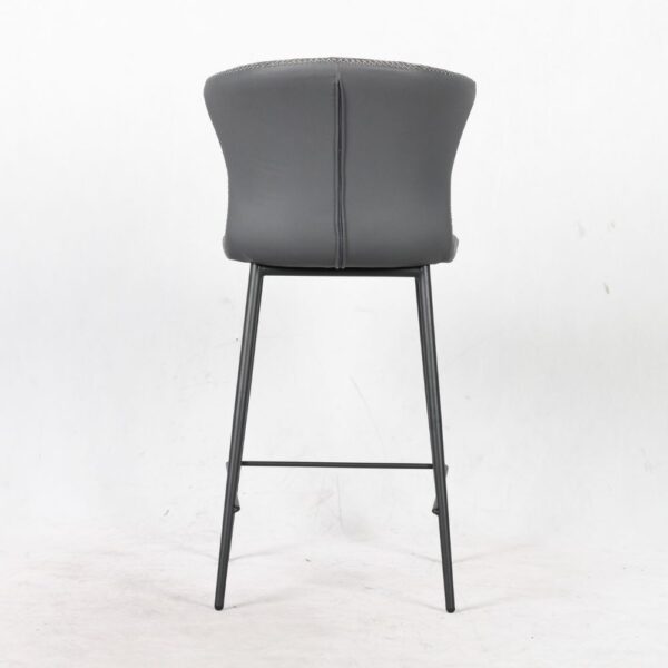 Sgabello Core colore antracite con gambe in metallo nero